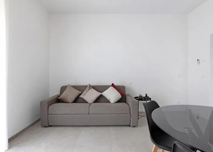 Le Dodici Porte - Porta Zamboni 5 By District