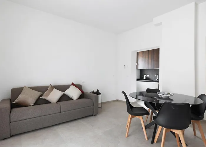 Le Dodici Porte - Porta Zamboni 5 By District * 볼로냐