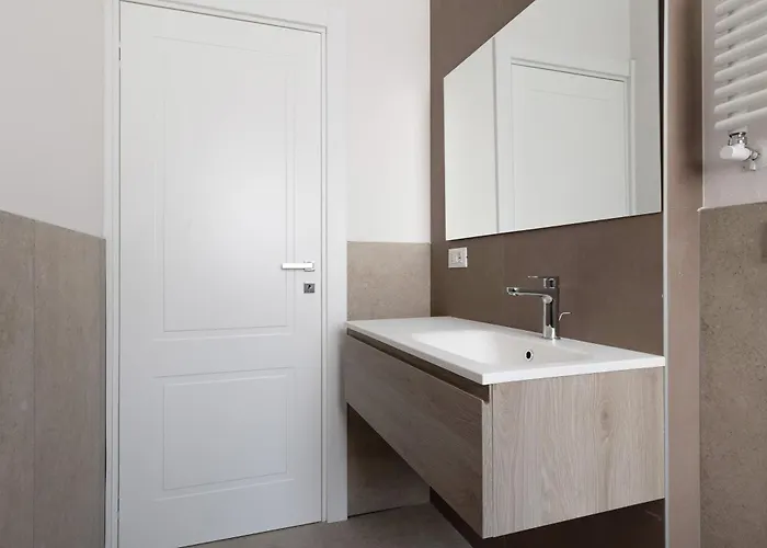 Le Dodici Porte - Porta Zamboni 5 By District * 볼로냐