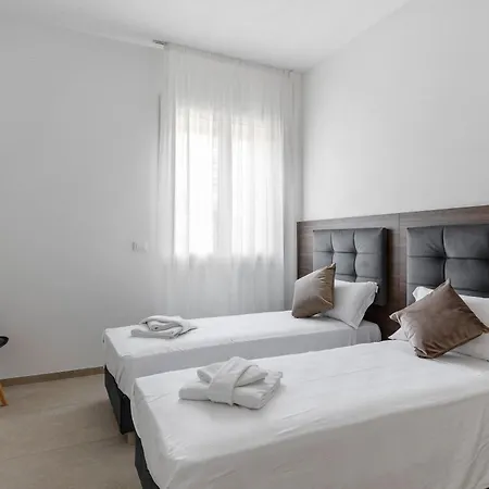 Le Dodici Porte - Porta Zamboni 5 By District * Bolonya